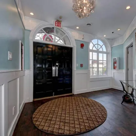Dupont Circle-Suite 7Kalorama Luxury Apartment-3